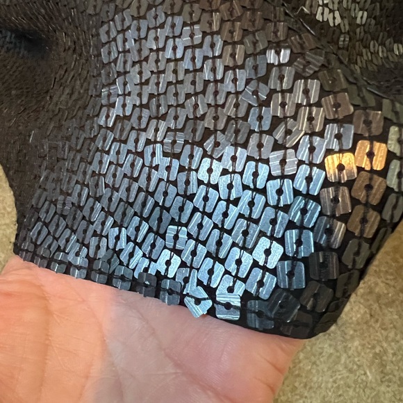 Soft jersey knit dress with sequins bottom - Picture 4 of 7